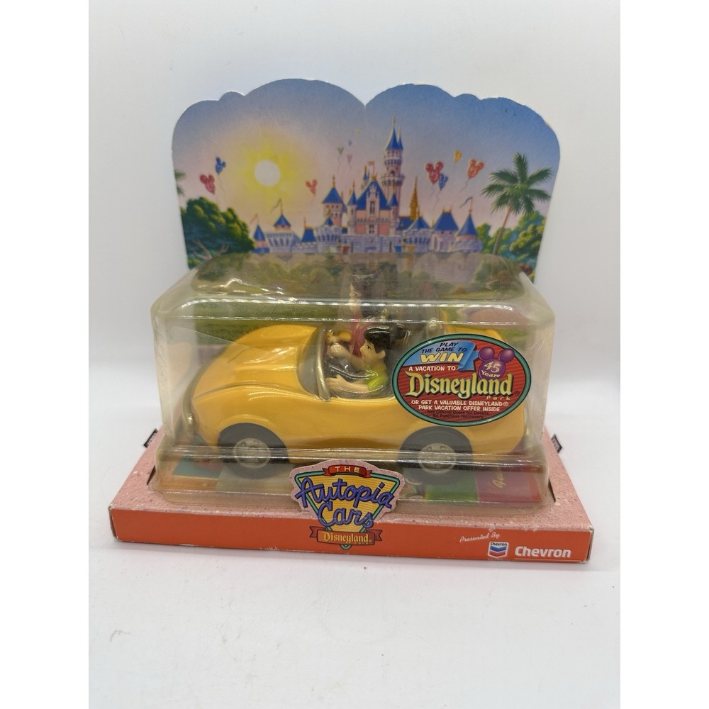 Disneyland Autopia Chevron Car Yellow w/ Removable Passengers NIB 2000‎ Promo